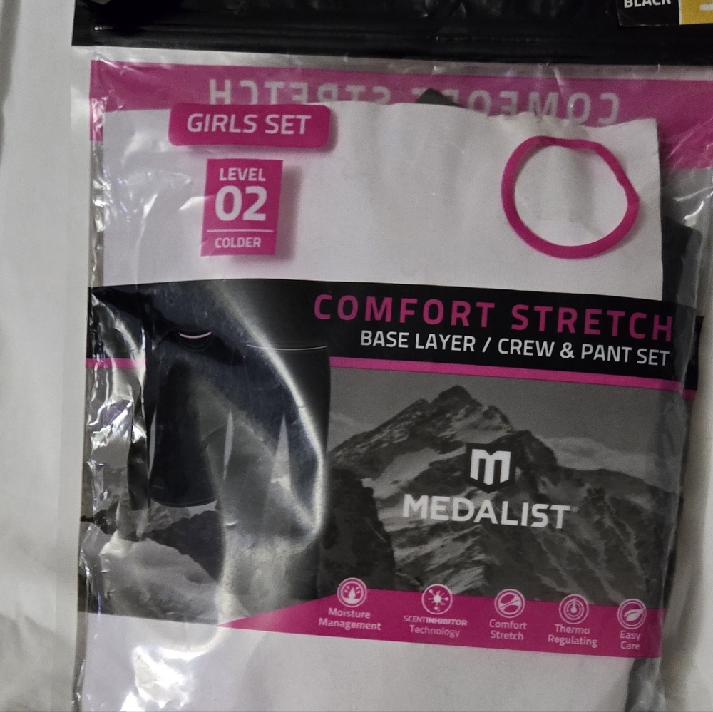 Base layer crew set